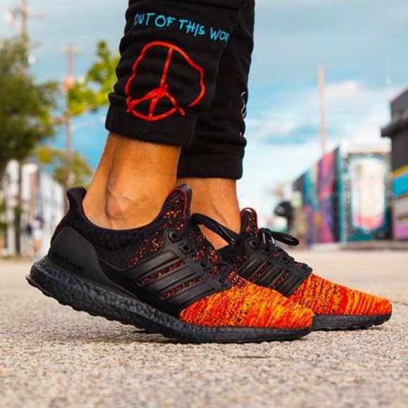 🔥 Adidas Game OF Thrones Targaryen Ultraboost 🔥 - Picture 2 of 8